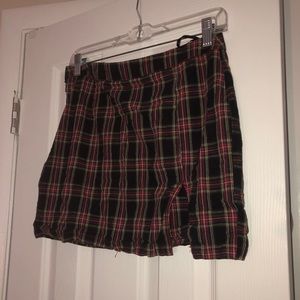 Fun skirt with slit- small